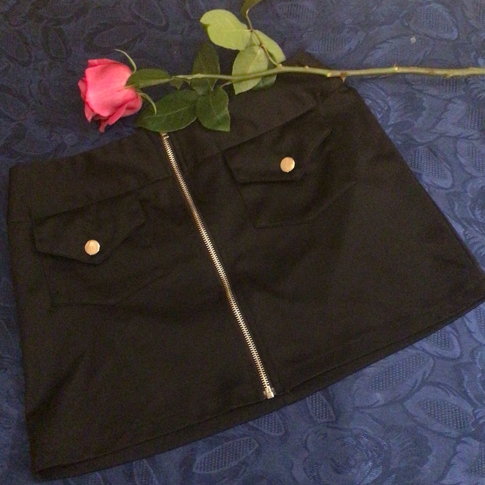 Black Front Zippered Mini Skirt Micro Skirt